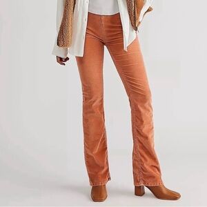 We The Free The Jenny Slim Flare Corduroy pants Cognac Side zip Women’s 27 NEW